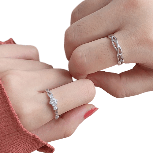 bague de promesse homme et femme doigts
