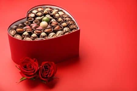 Cadeau symbolique couple : boite de chocolats