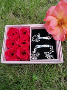 gourmette personnalisee couple avec rose