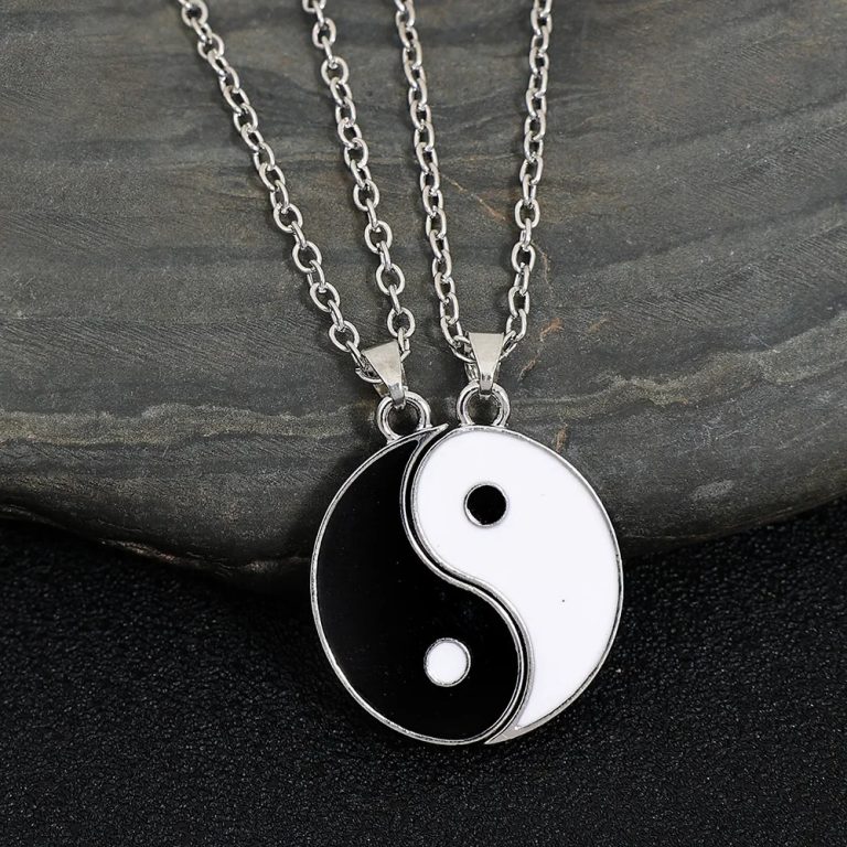 Collier couple yin yang fond noir