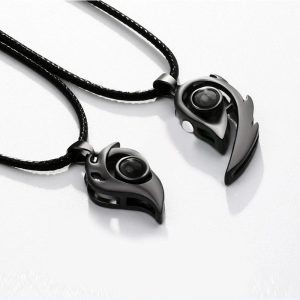 Collier aimanté pour couple séparés