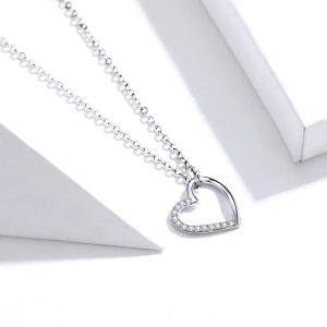 Collier en coeur pour sa copine